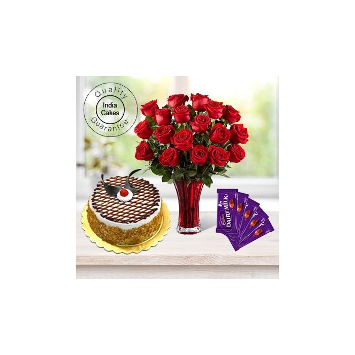 Eggless Butterscotch Cake 1.5 Kg with 6 Red Roses Bunch and 5 Chocolates