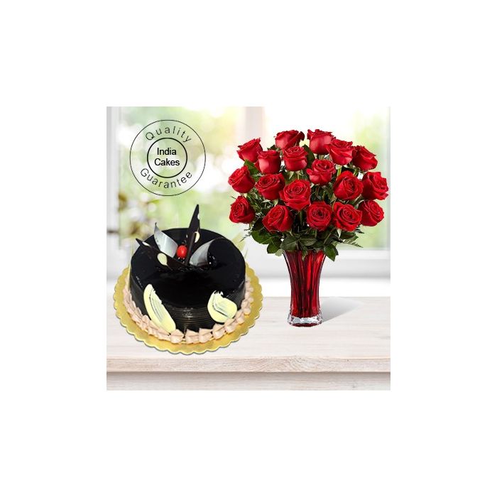 Chocolate Truffle Cake 1 Kg with 6 Red Roses Bunch