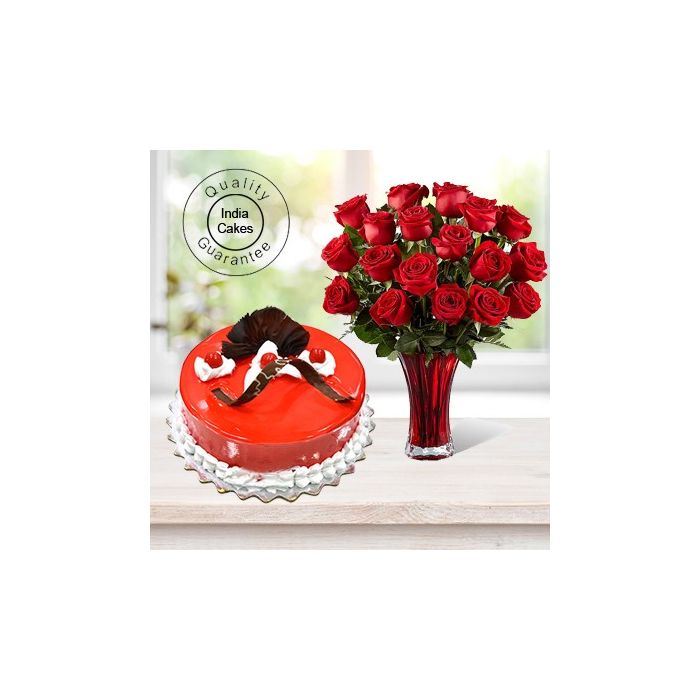 Eggless Strawberry Cake 1 Kg with 6 Red Roses Bunch